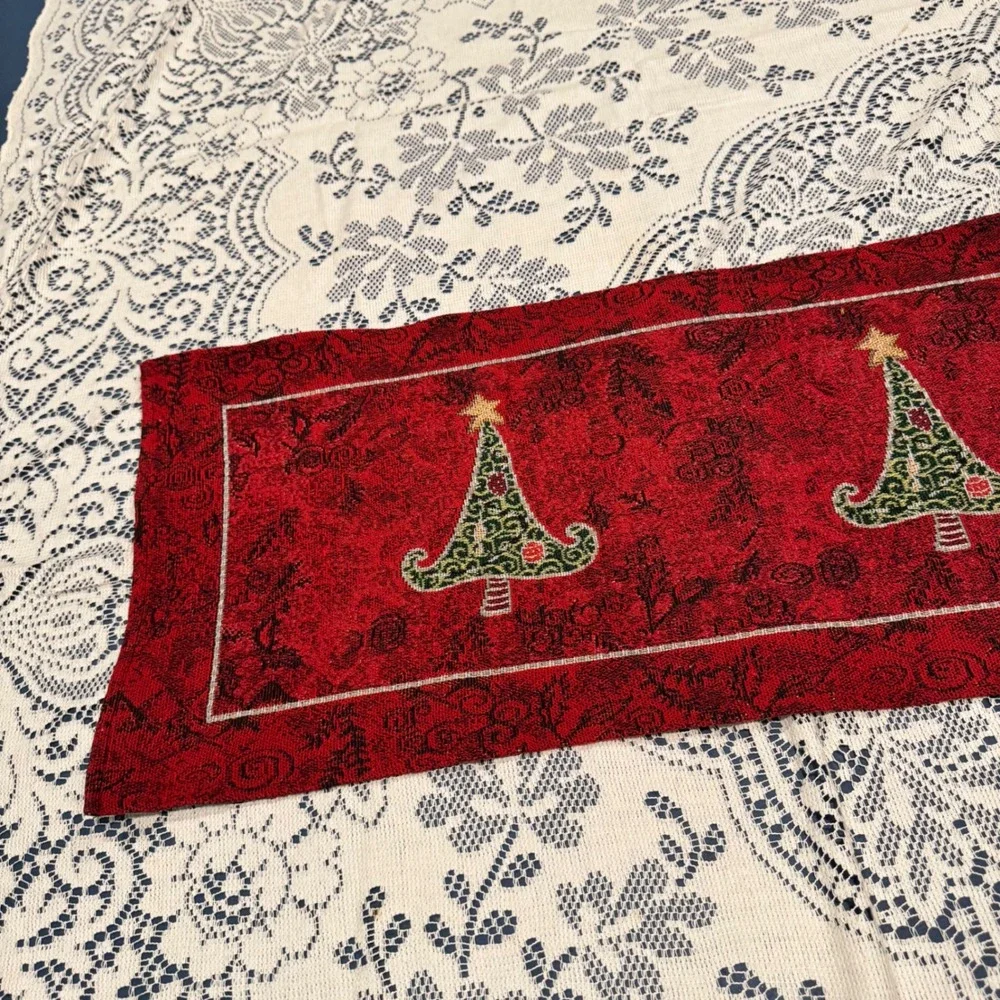 Whimsical Christmas‎ Tree Woven Tapestry Table Runner Red Green Christmas